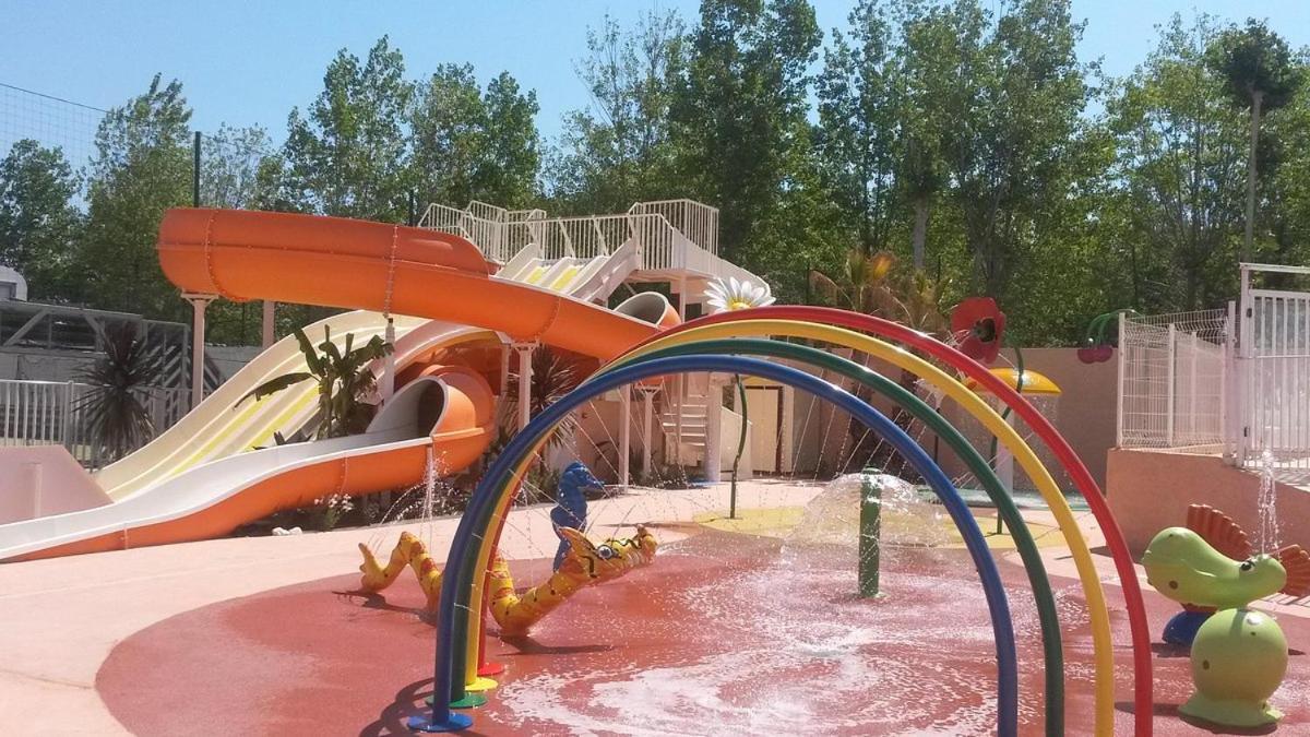 Camping Les Sables Du Midi Hotel Valras-Plage Exterior foto